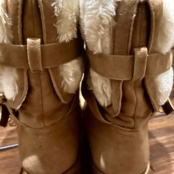 G by Guess Women's Azzie Cold Weather Boot - Picture 4 of 7